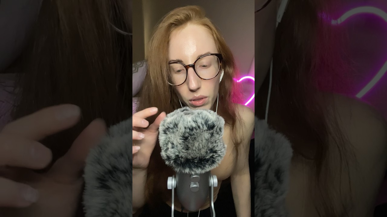 ASMR PLUCKING & FLUFFING THE MICROPHONE 🎤 
