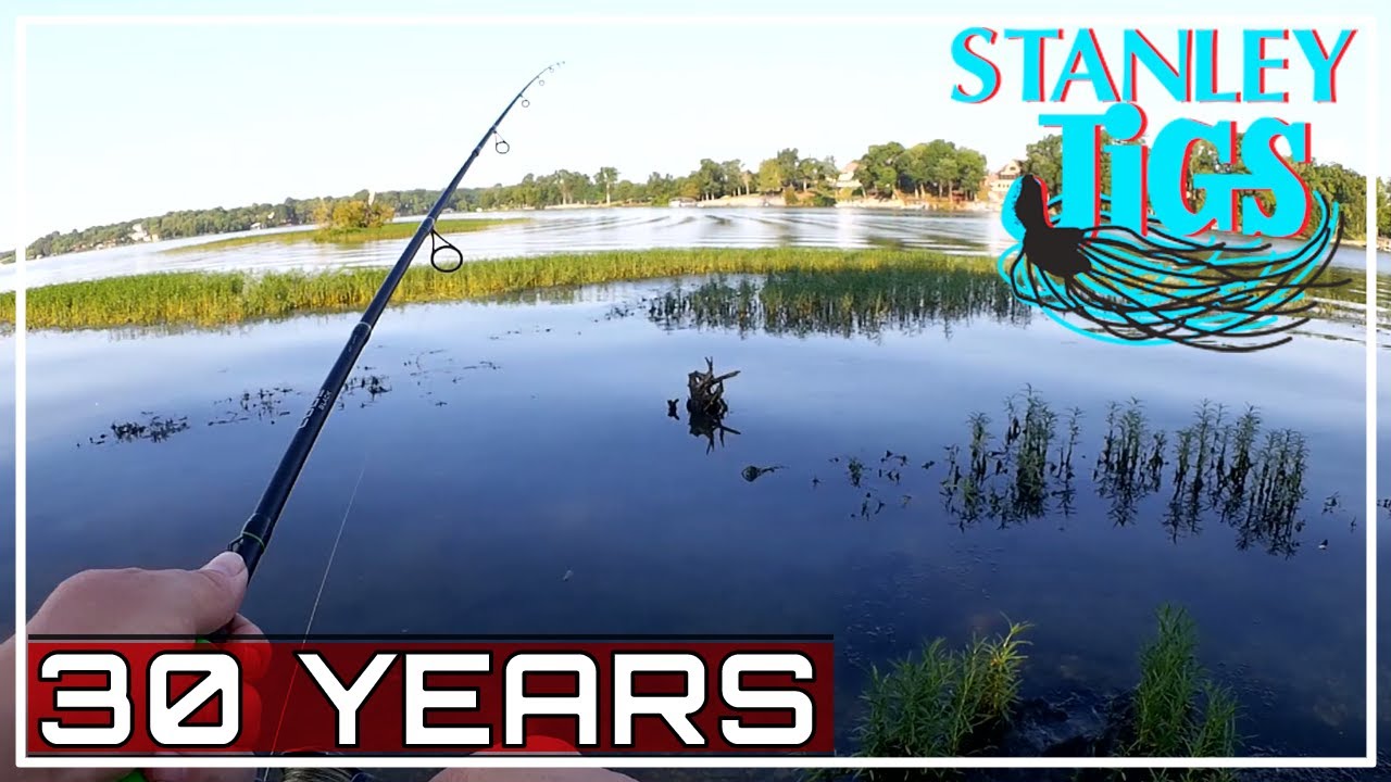 Bass Fishing with 30 Year Old Lures! Texas Rig Fishing a Craw Worm