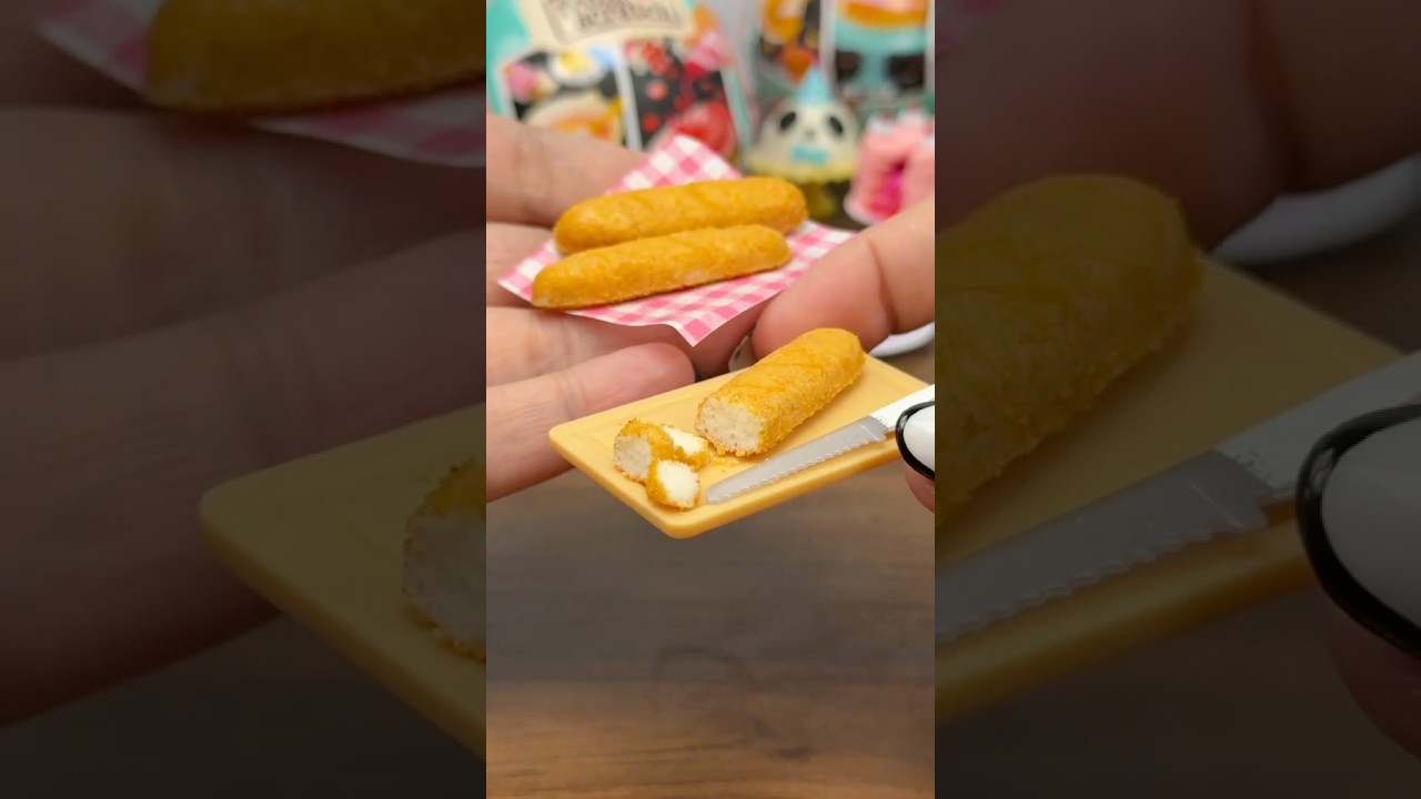 Make Mini Baguettes with me from Miniverse Make it Mini From Scratch series 2! 🤤