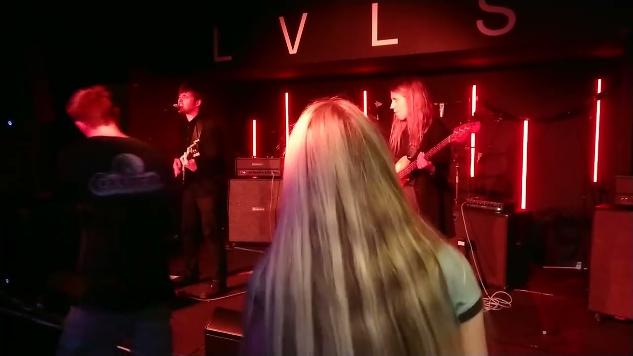 Canada Hill performing 'Hit!' at LVL's in Hackney on 20 May 2025.
