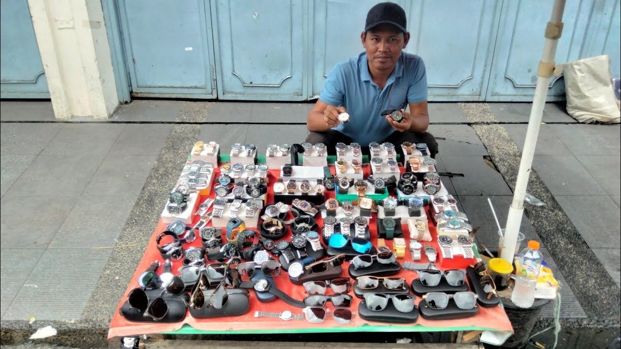 Obral jam bermerek luar❗pasar ini#pasarloakjembatanitemjatinegara 