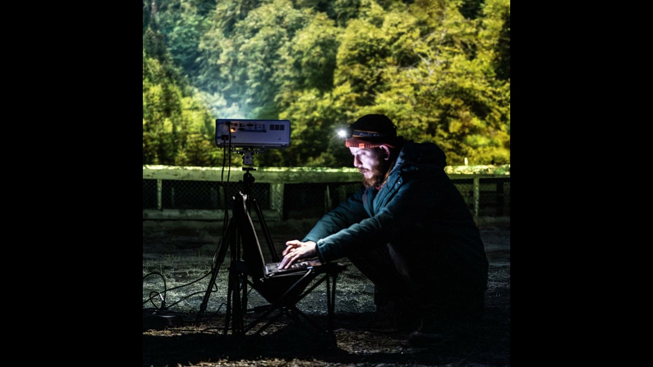 Matúš Astrab: Vizuálny umelec a filmár spája technológie s prírodou