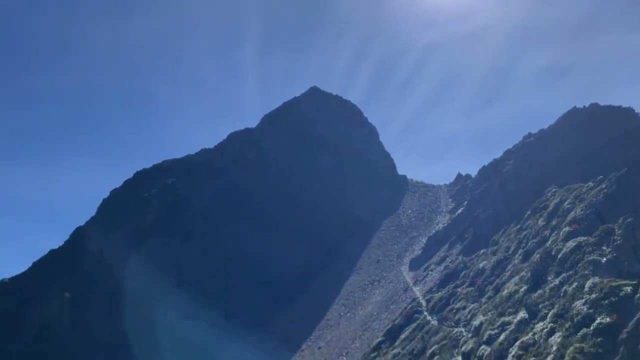 玉山主峰和北峰間的鞍部