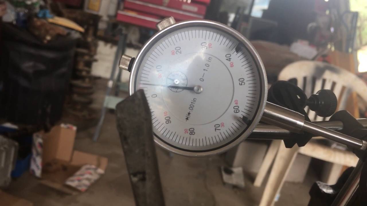 How to Check Crankshaft End Play With a Dial Gauge