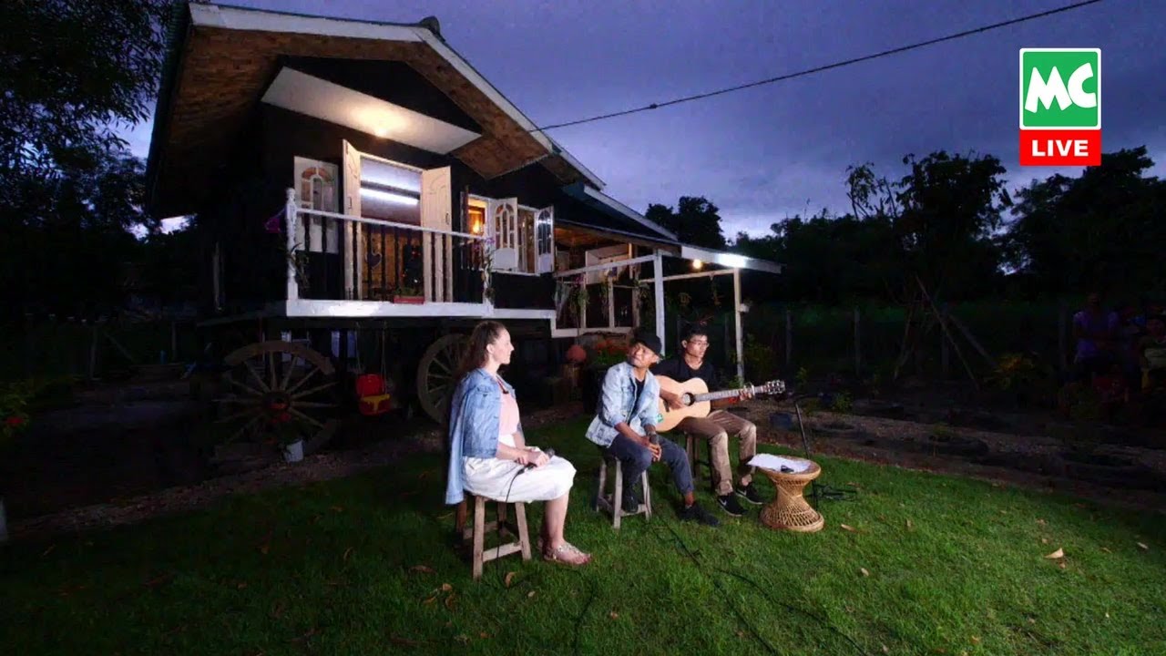 လွန်လွန်း၊ ဖြူစင် တိုရဲ့ Nyaung Na Pin Cottage Music Show