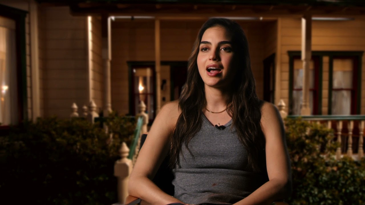 SCREAM - Itw Melissa Barrera (Official Video)