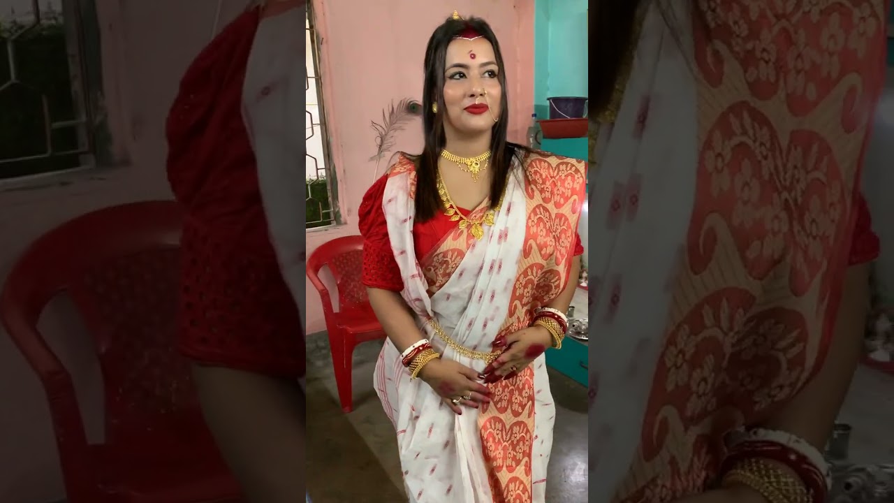 আজকে ভোরবেলা তোমাদের বৌদি ভাইকে আগমনী শুট করাতে গিয়ে যা যা পরিস্থিতি ফেস করতে হলো কি আর বলবো 🙆