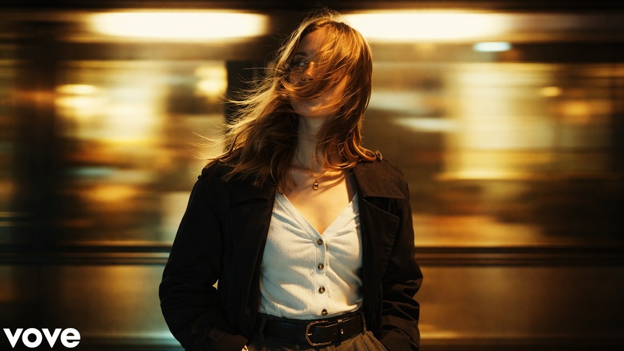 Midnight Melancholy | Deep House | Melodic Vocal House 2026 | Dsmt