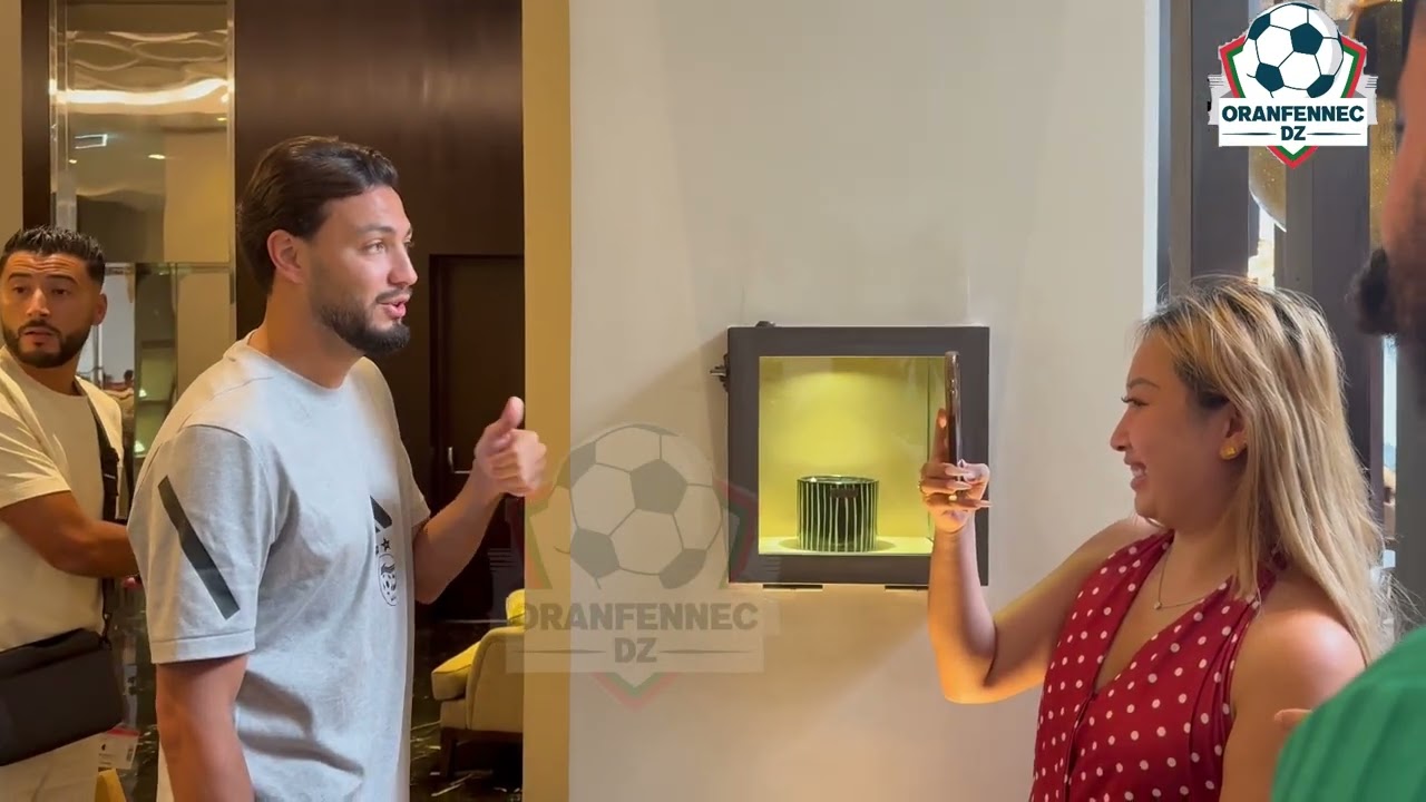 مباشر كازا المغرب..شاهد بن سبعيني يهدي ديديكاس لسائحة صينية ..