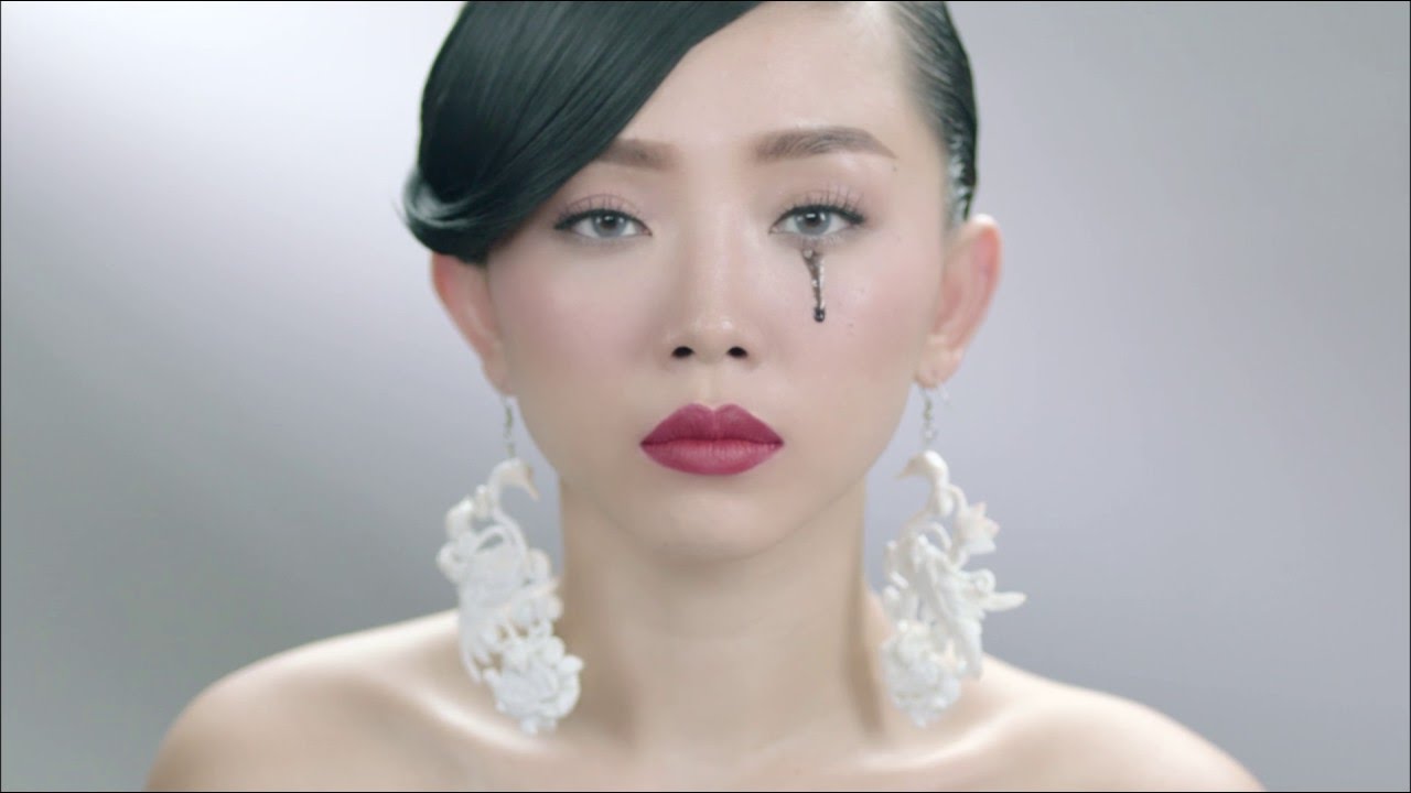 T&oacute;c Ti&ecirc;n - BIG GIRLS DON'T CRY - TLVR RMX (Official MV)