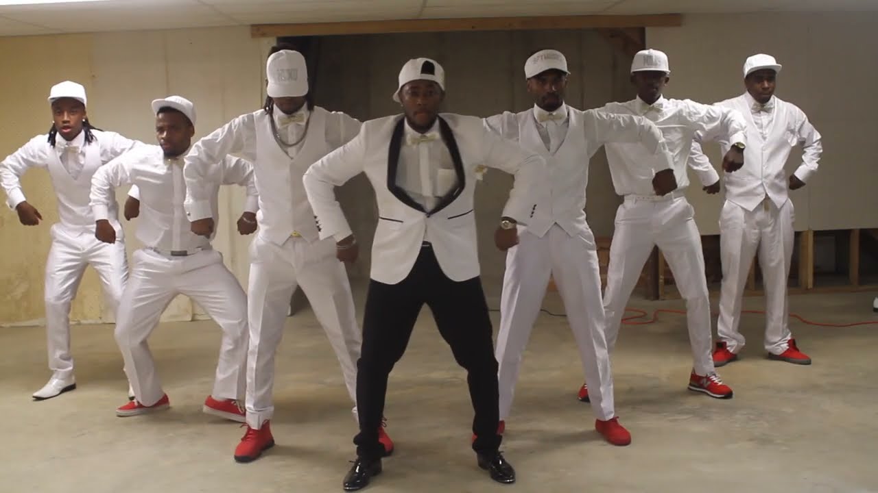 Best Groomsmen Dance of 2016 Handsdown!!
