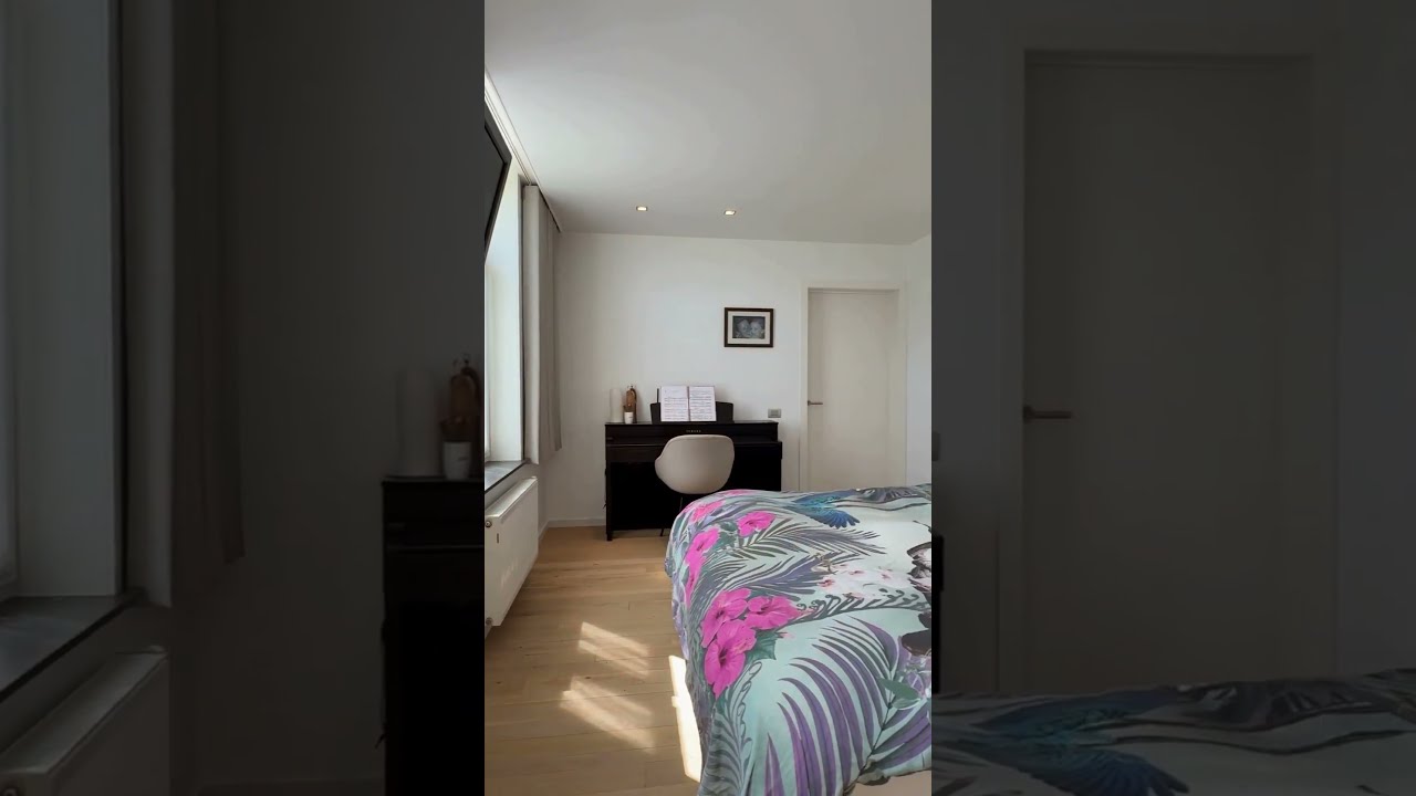 Unieke herenwoning met 5 slaapkamers, zonnige tuin &eacute;n zwembad op 738m&sup2;, te koop in Kooigem