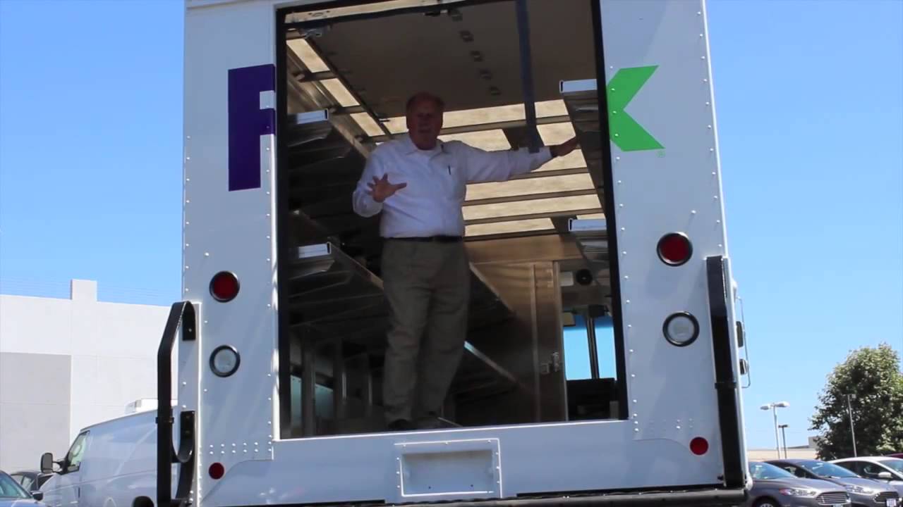 FedEx Step Van Features