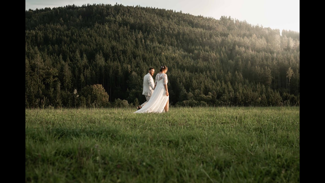 Mesmerizing wedding in Czech Republic's meadows - wedding film