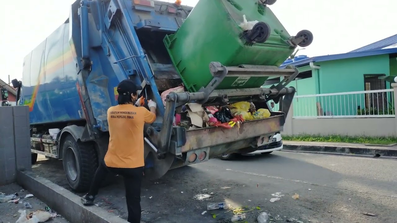 MITSUBISHI FUSO, SYQ 4091! | Lori sampah dbkk datang awal pagi part 47