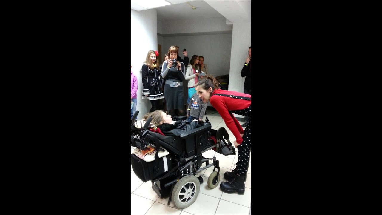 Wroclaw Hala Orbita-Natalia Oreiro con una fan (1)