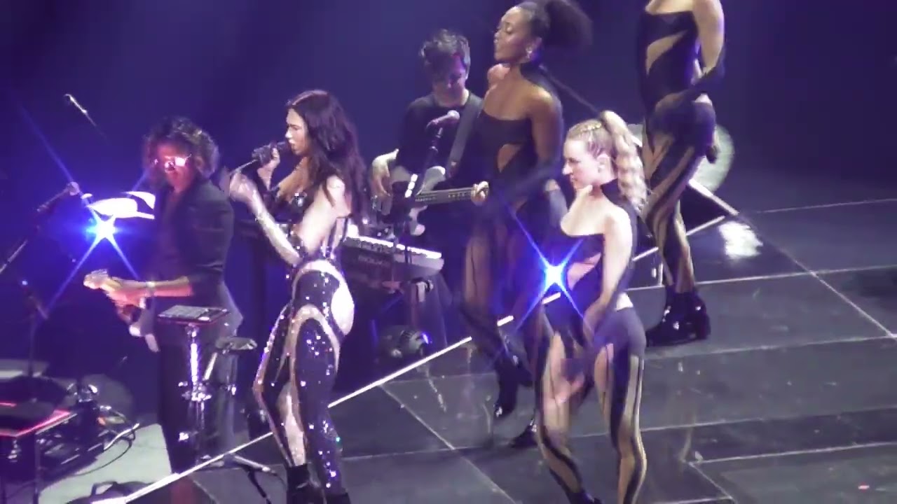 Dua Lipa - Don't Start Now @ Barcelona