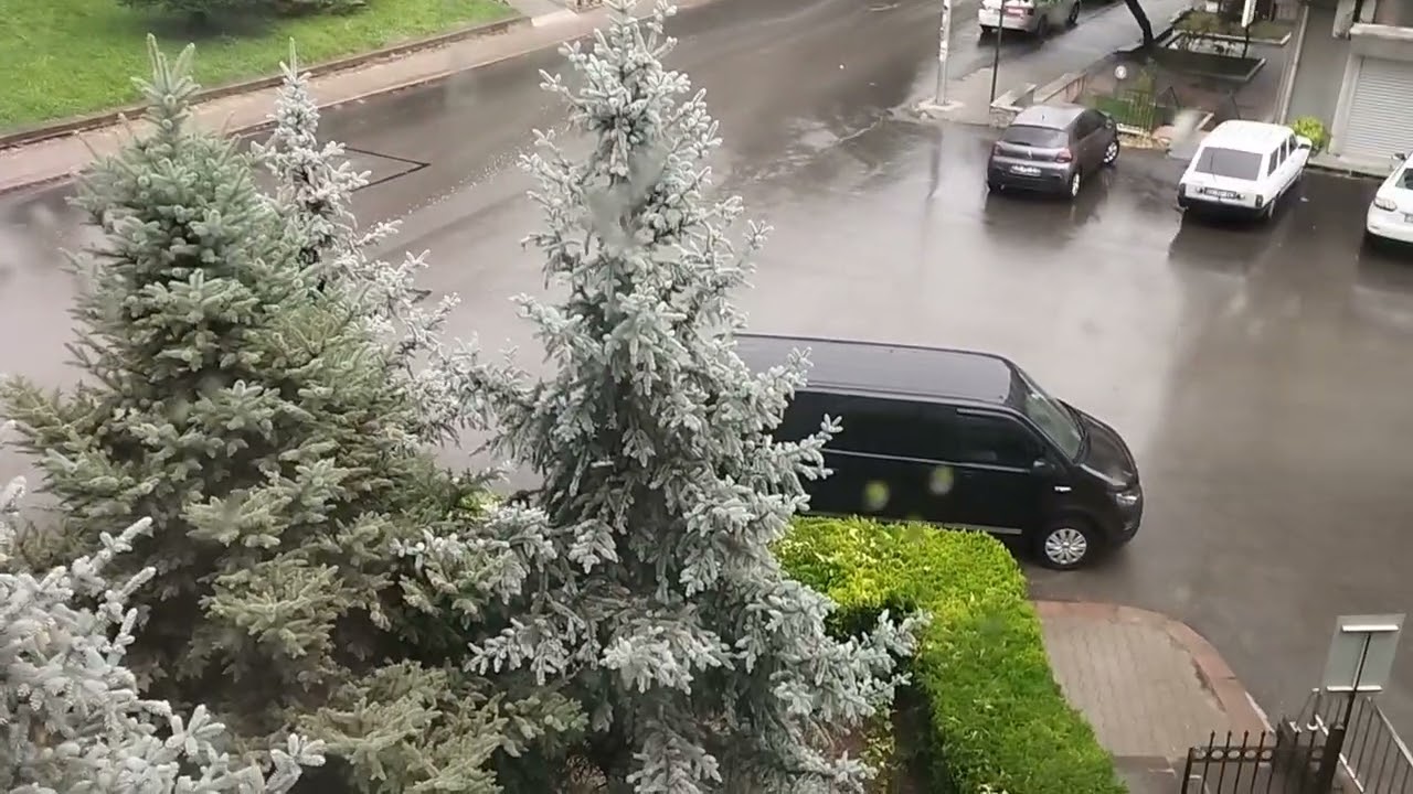 Yağmurlu bir Ankarada İkindi ezanı