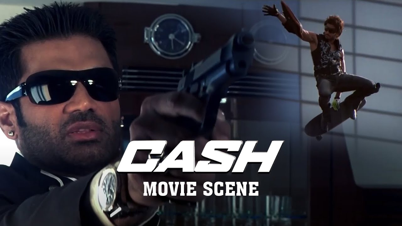 Riteish Deshmukh Barely Escapes From The Cops | Cash | Movie Scene