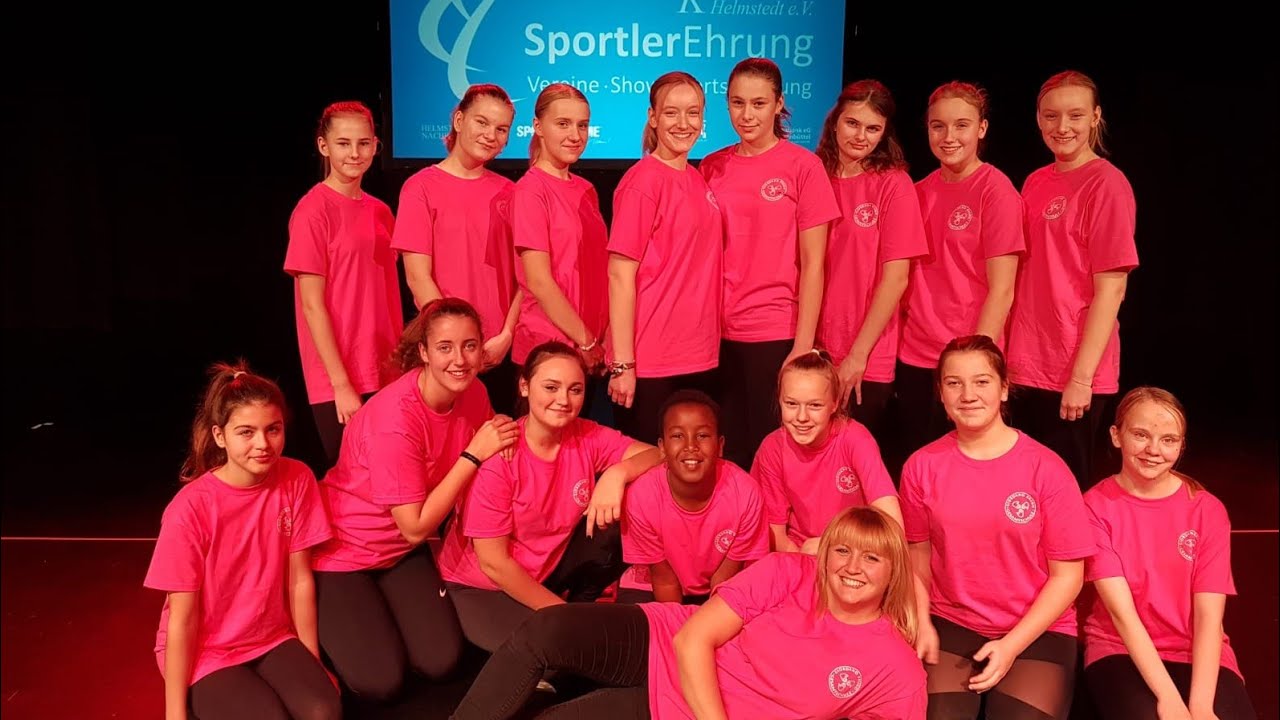 Giordano-Bruno-Gesamtschule Helmstedt - Auftritt des Tanz WPK 8 @  Sportlerehrung HE 10.11.2019