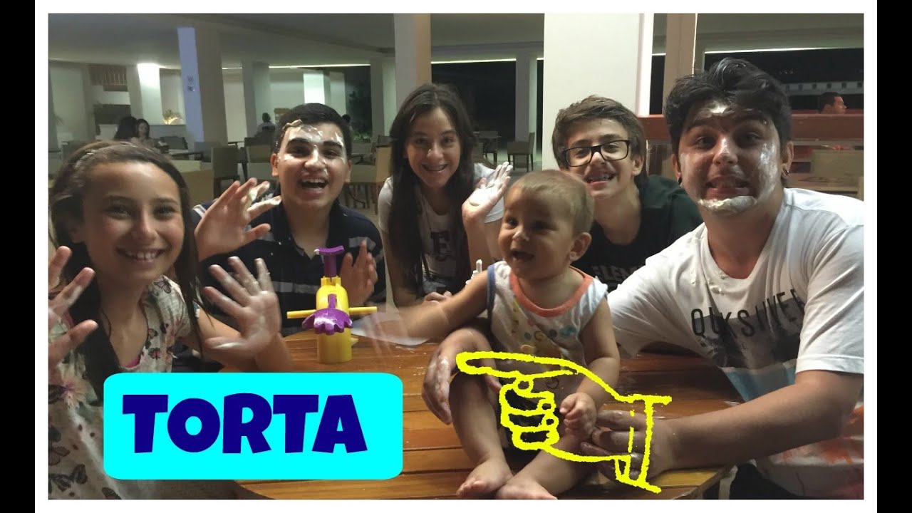 Torta na Cara com Felipe Calixto, Luan Novitt, Manoela Antelo, Rick e eu (Pie Face)