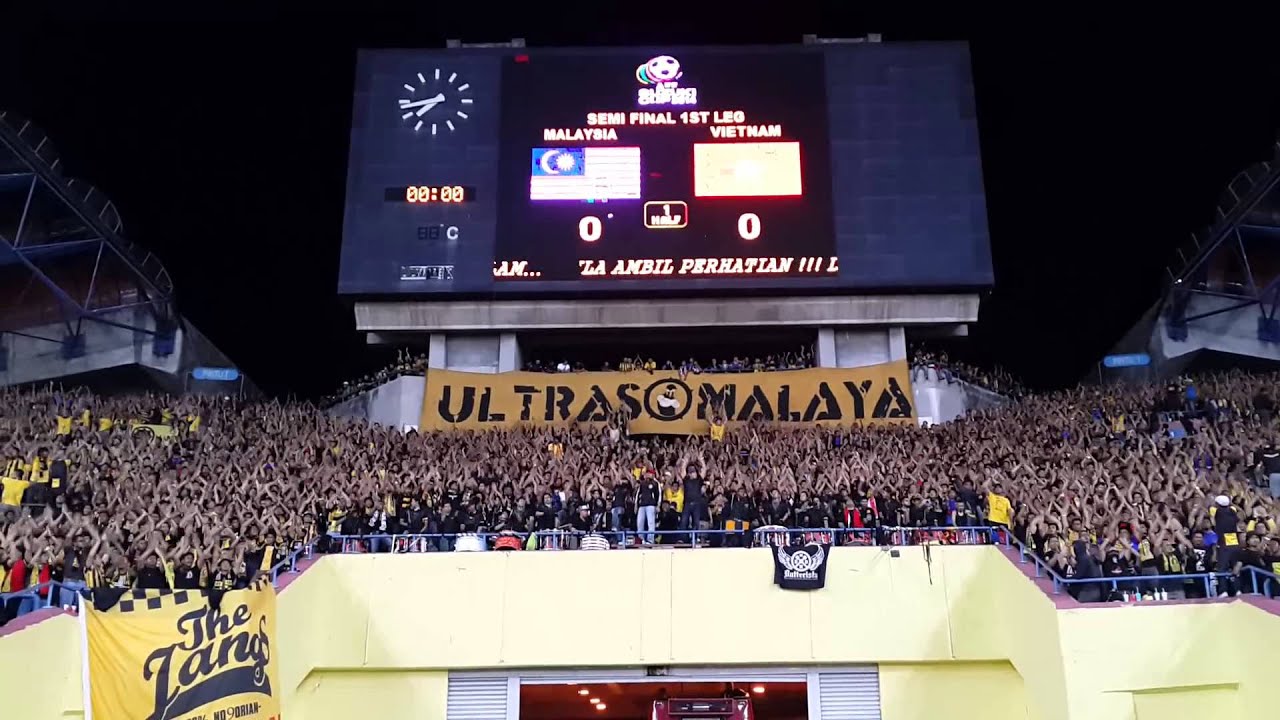 Ultras Malaya Malaysia vs Vietnam AFF Suzuki Cup Semi Final 2014