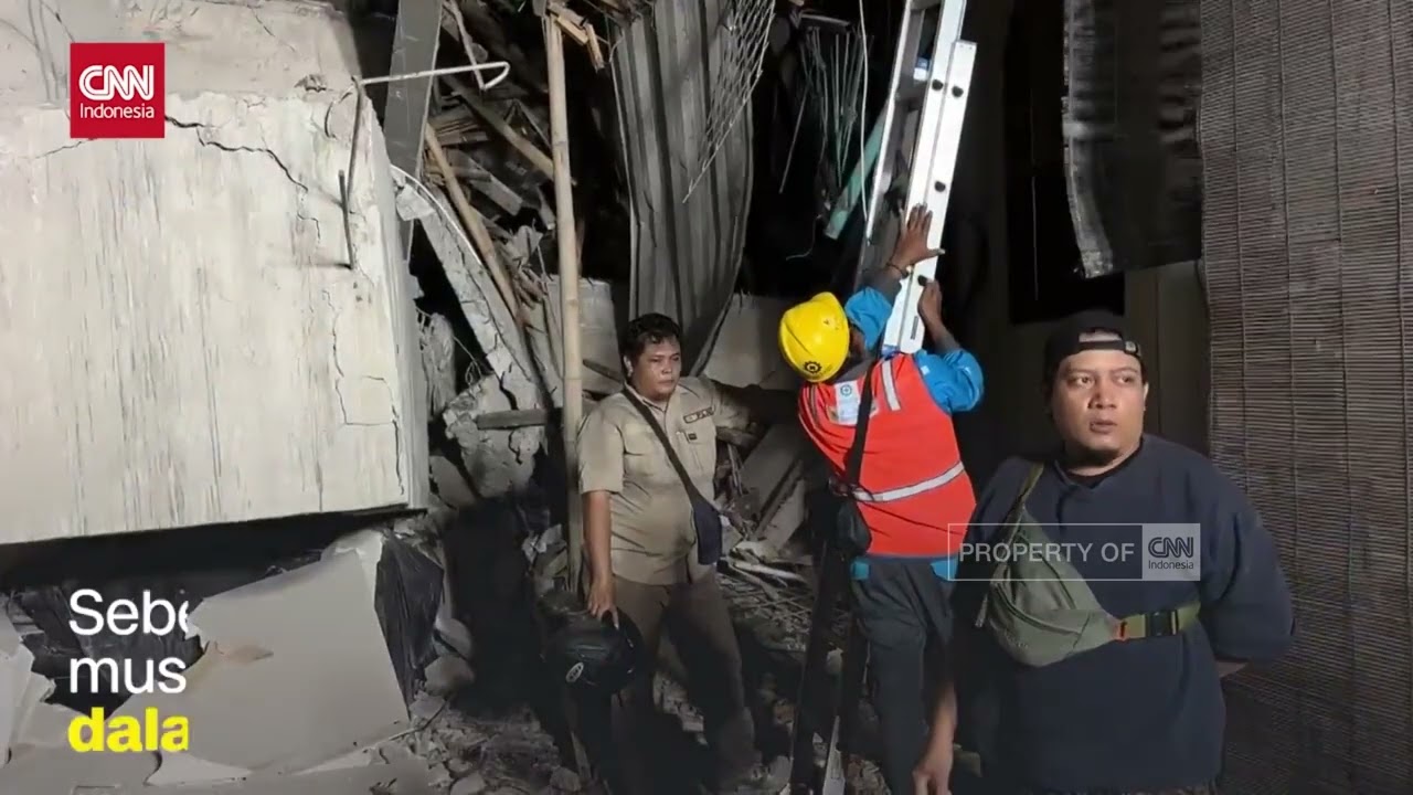 Bangunan Musala di Ponpes Al-khoziny Ambruk, Santri Terjebak di Reruntuhan