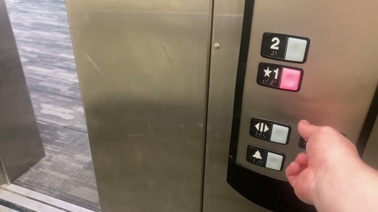 LOUD Schindler 330A Hydraulic Elevator - Hickory Grove Apartments - Des Moines, IA