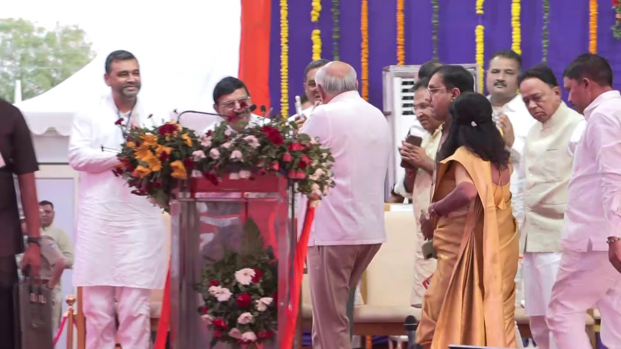 CM dedicates and lays foundation of development works of Sabarkantha district