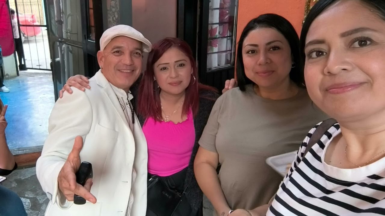 Festejo de mi abuela Jesús ..en sus primeros 100 años y vamos por los 200. 