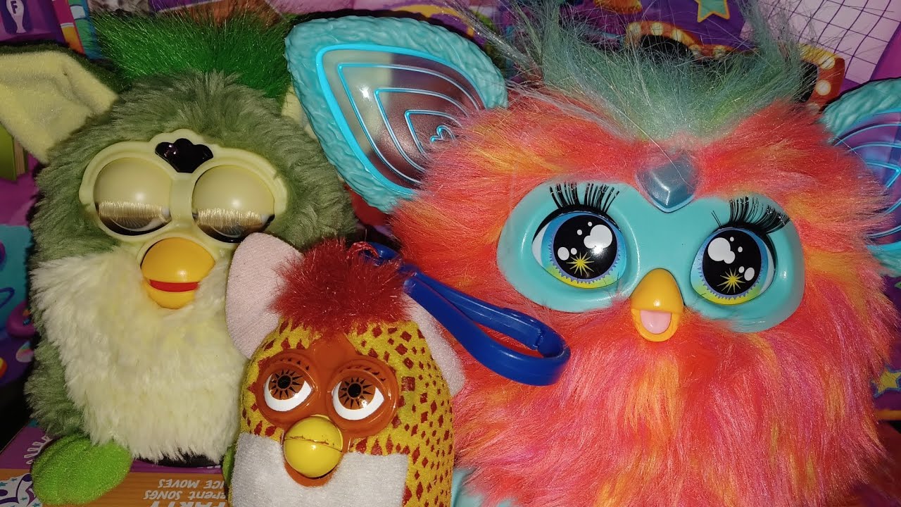 The Furby Family 1 : the furbys