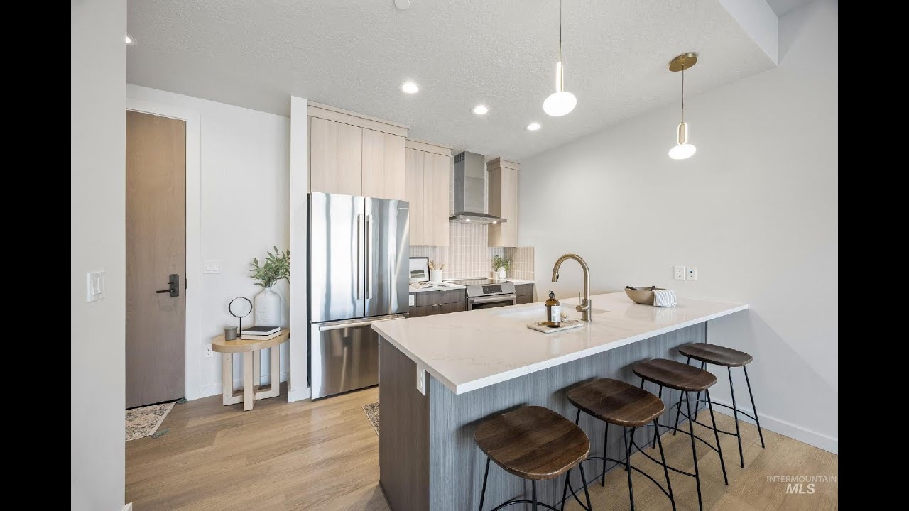 NEW LISTING: 4430 E Haystack St #202 Boise ID 83716
