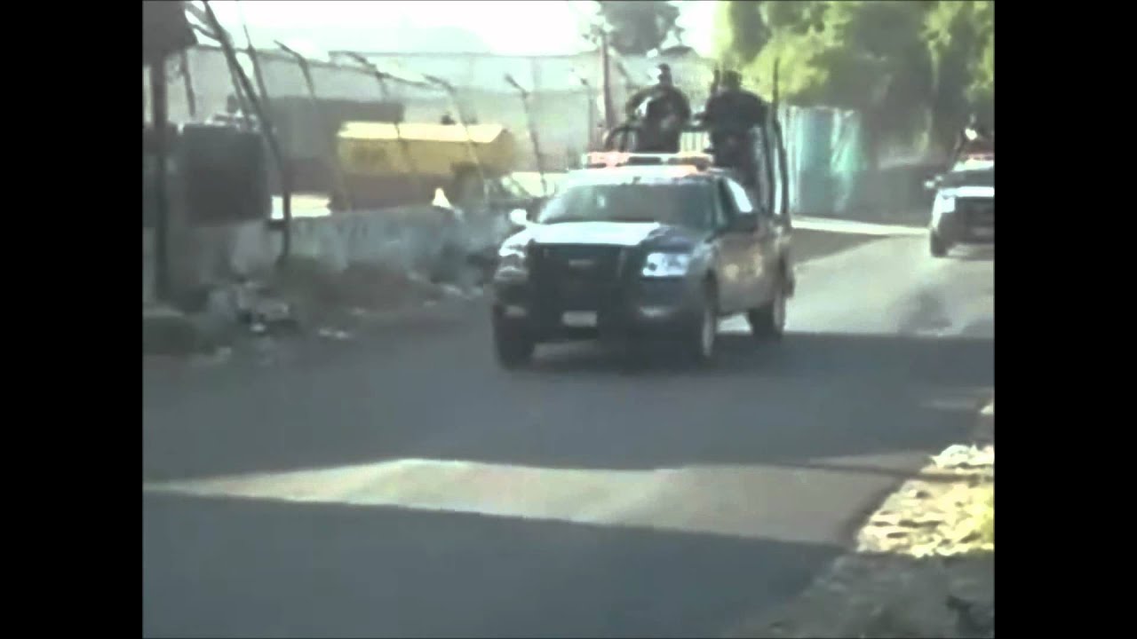 El Carro Blanco - Tigrillo Palma  (Polic&iacute;a Federal HD)