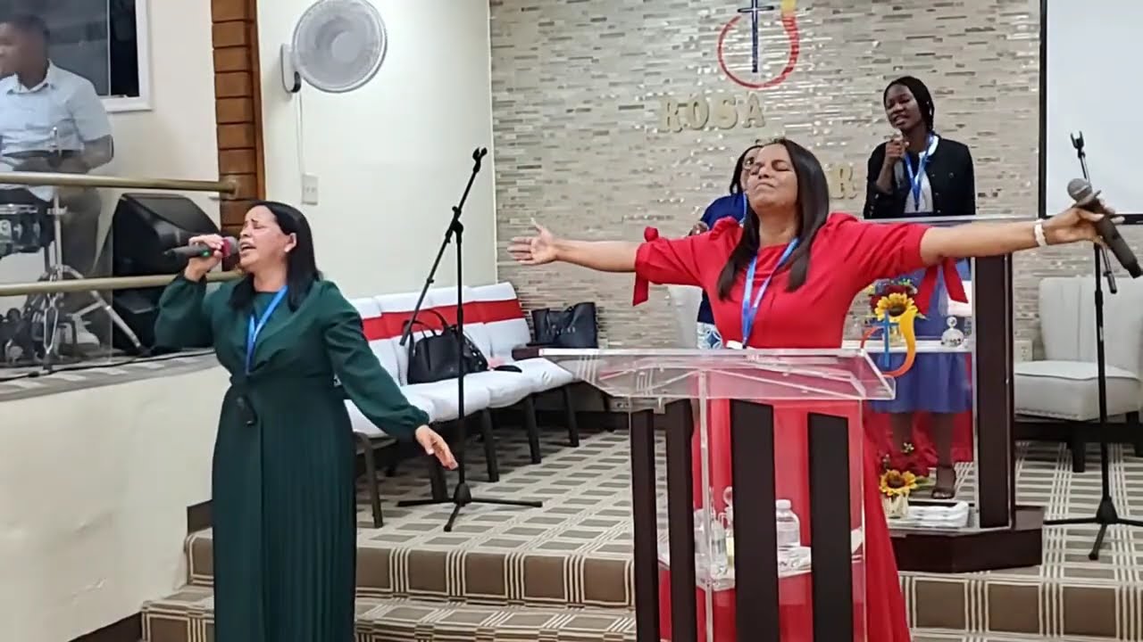 Momento de Adoración  Actividades Bíblica