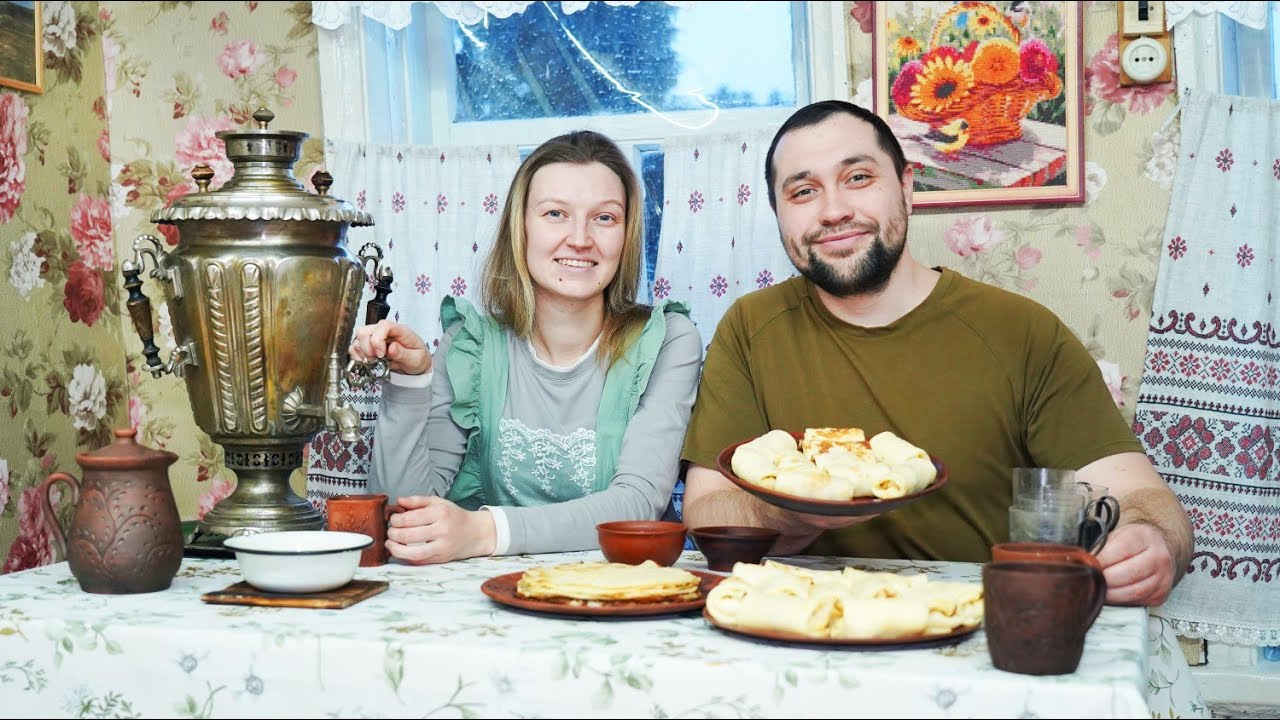 КАК ПРОВОЖАЮТ ЗИМУ В ДЕРЕВНЕ? ПОЛНЫЙ ДОМ ГОСТЕЙ И БЛИНЫ ИЗ ПЕЧИ | ПИЛЮ ДРОВА | ТОПЛЮ САМОВАР К СТОЛУ