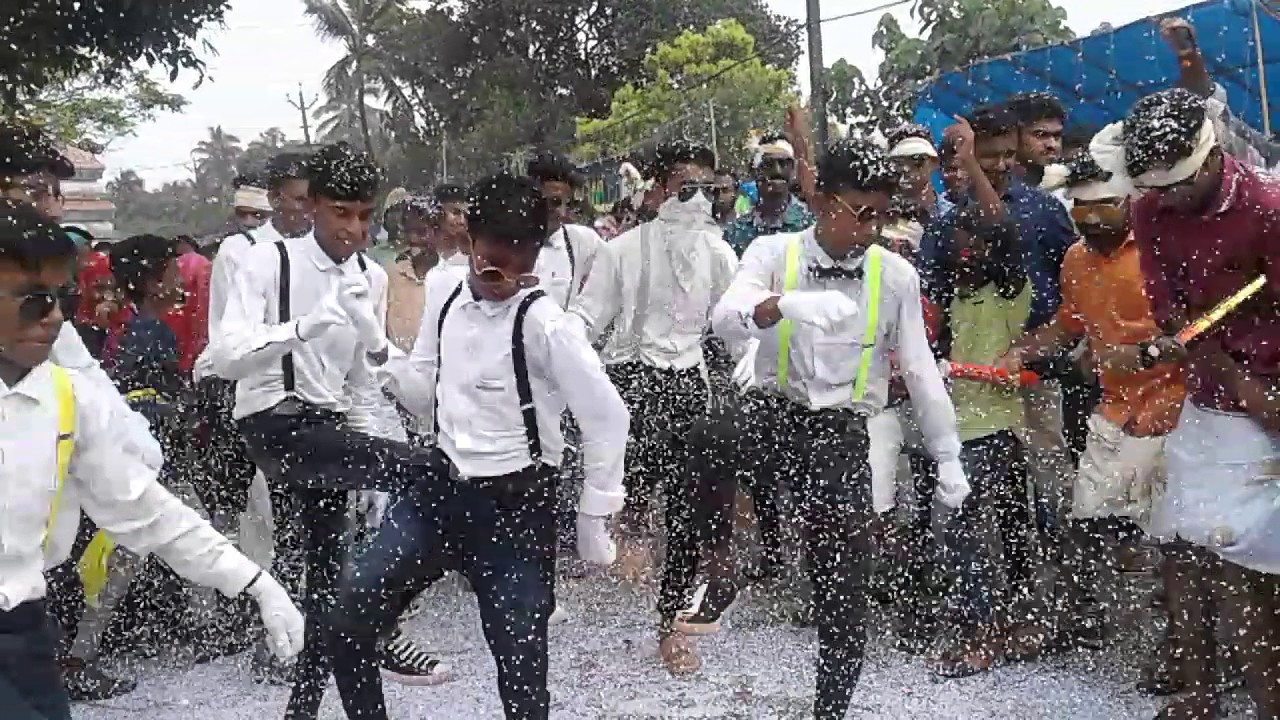 MARATHAMCODE PALLIPERUNNAL YUVASANGAM DANCERS