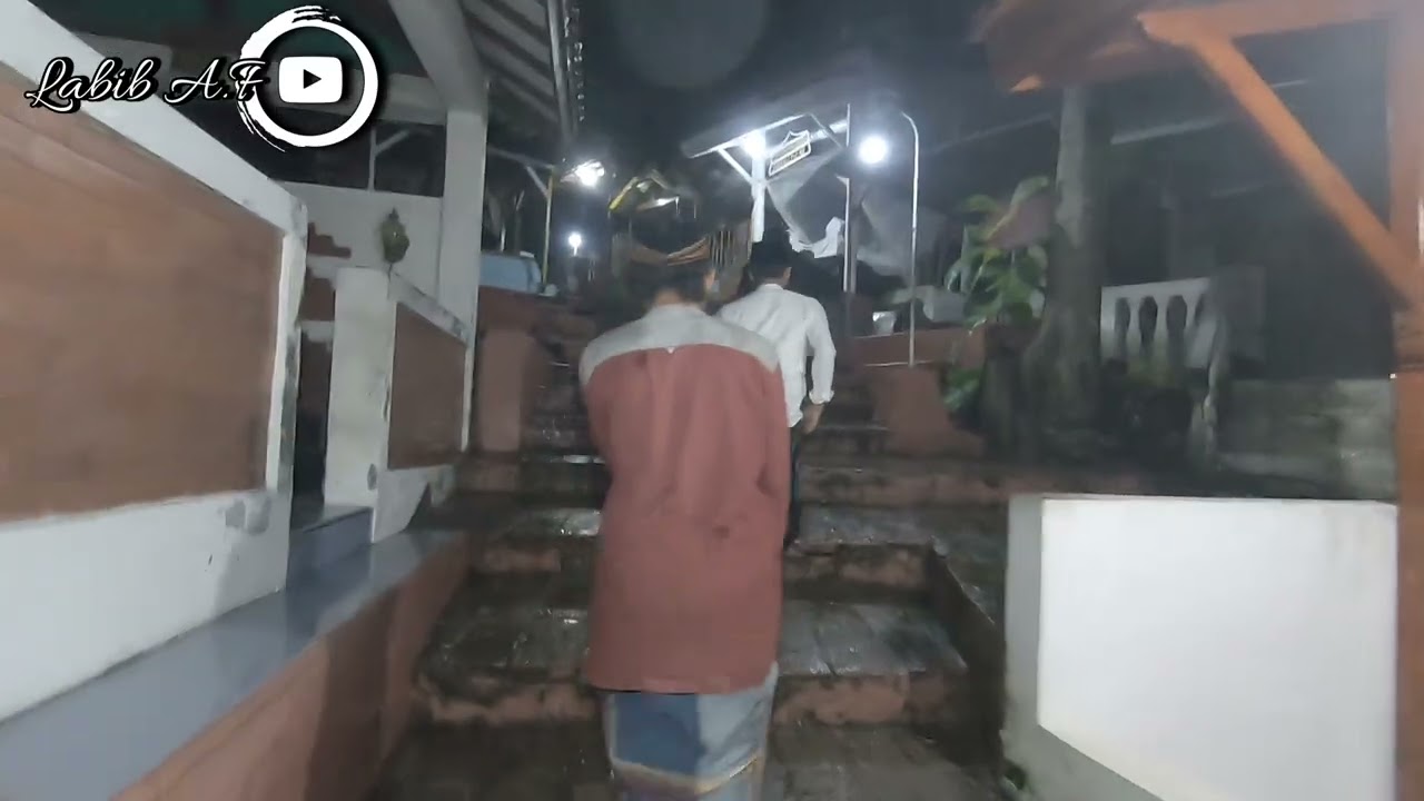 Ziarah ke makam SUNAN GUNUNG JATI