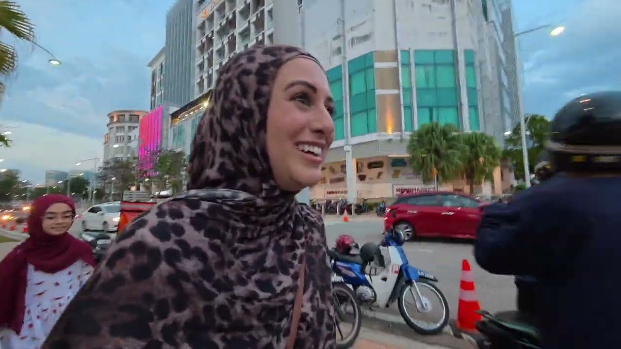 Наша ночь Рамадана в Путраджайе пошла СОВЕРШЕННО не так 😭