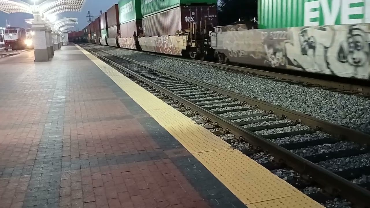 I-DILB  Long  Train with  Thunder Cab Leader