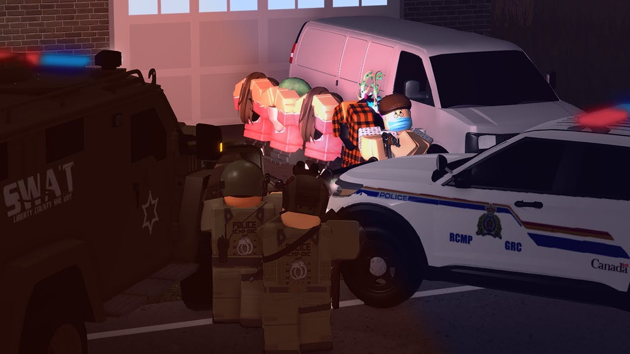 TRICK OR TREATERS GOT KIDNAPPED AND HELD HOSTAGE! SWAT RESPONSE! - ERLC Roblox Liberty County