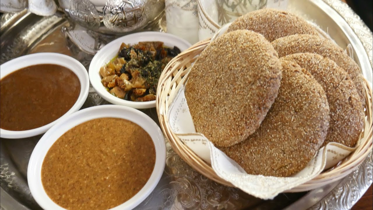 خبيزات الشعير صغار لفطور الصباح بدون اي نوع دقيق آخر بالشعير والخميرة البلدية /املو زريعة الكتان