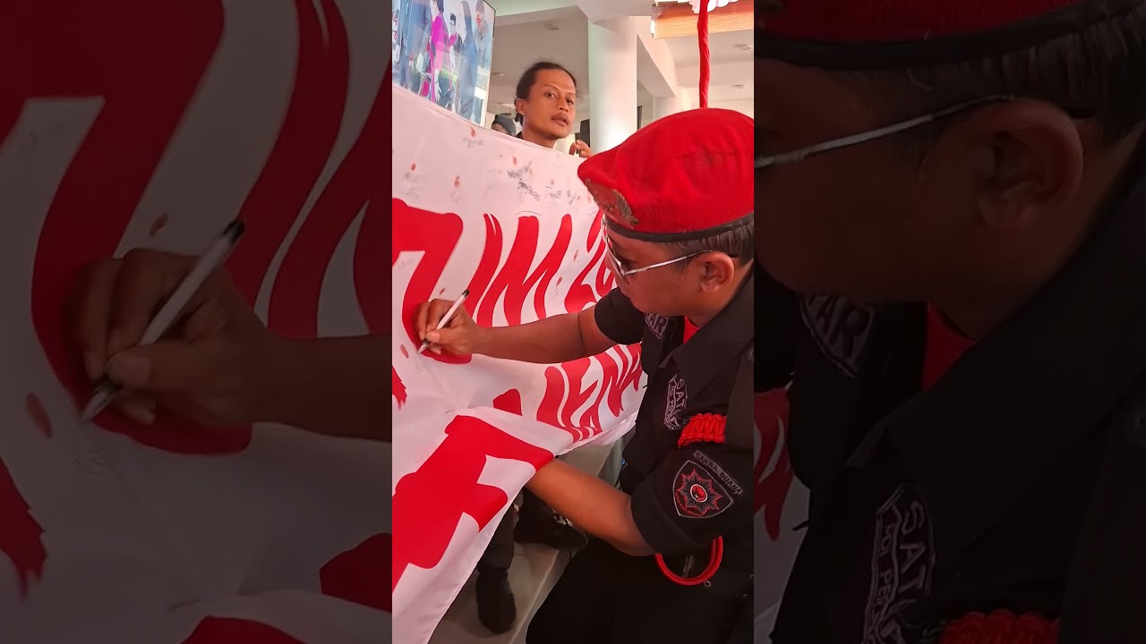 Aksi Cap Jempol Darah PDI-P Solo, 10 Januari 2025 #shorts