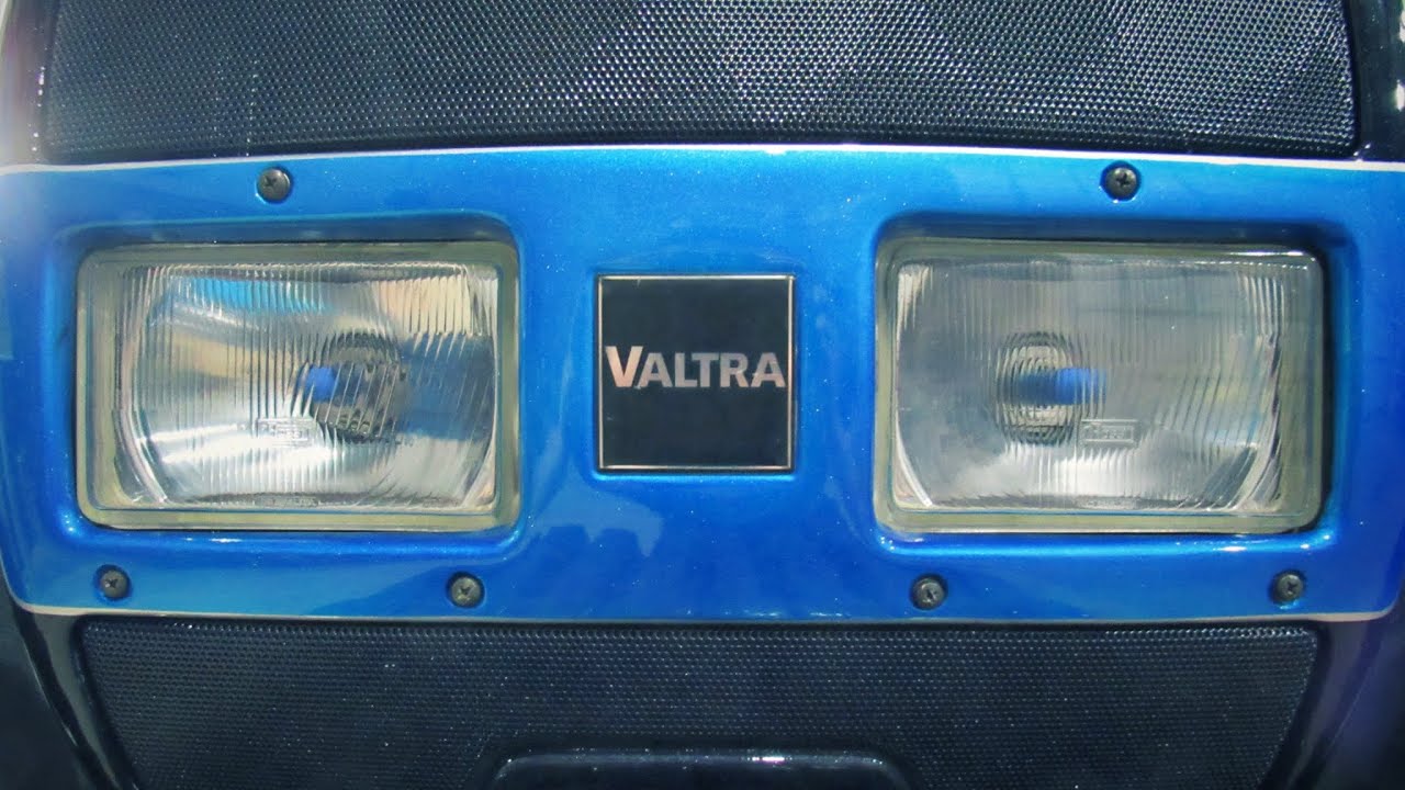 Projeto VALTRA 700 ''Black Edition/Blue Lines'' - by Schulis Customs / Tratores