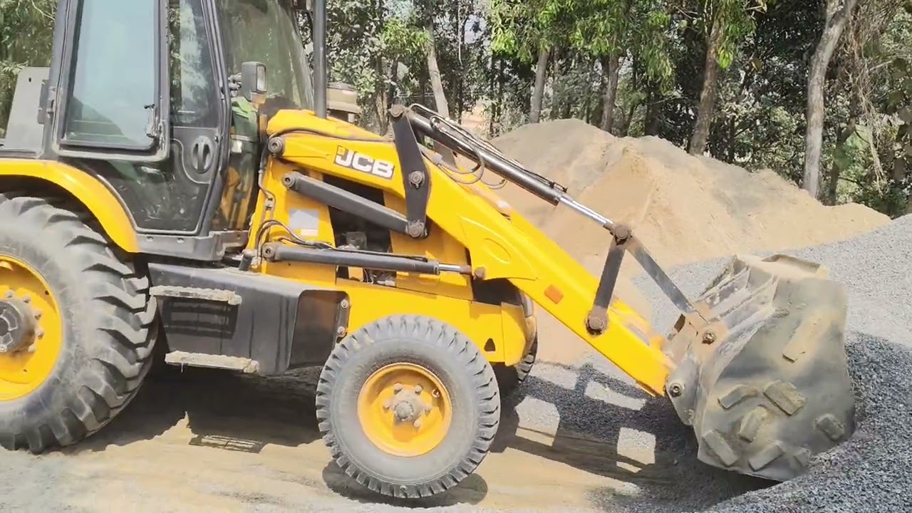 Gsb mixing and tarctar loading #videos  jcb#videos 