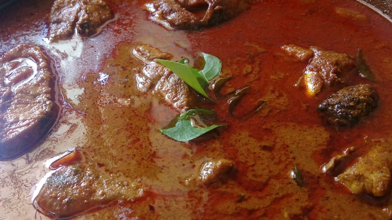 തേങ്ങ വറുത്തരച്ച മീൻ കറി || Varutharacha Meen Curry || Kerala Style Fish Curry. Hot Food By Saju