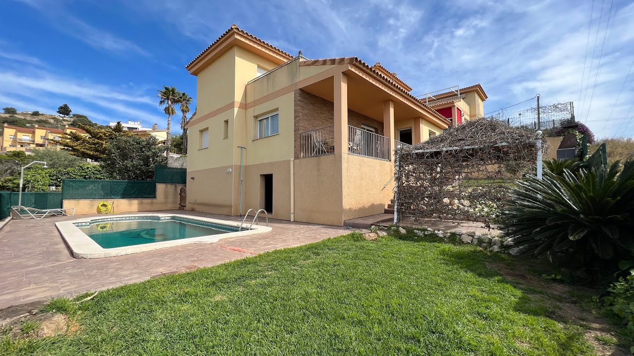 VIDEOVISITAS LACOSTA CALAFEL. Reg 9759. Casa independiente con piscina en Costas de Garraf