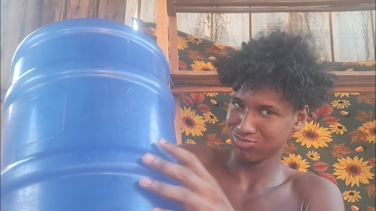O INCRÍVEL PRIMEIRO VÍDEO DO CANAL | Pobre ASMR