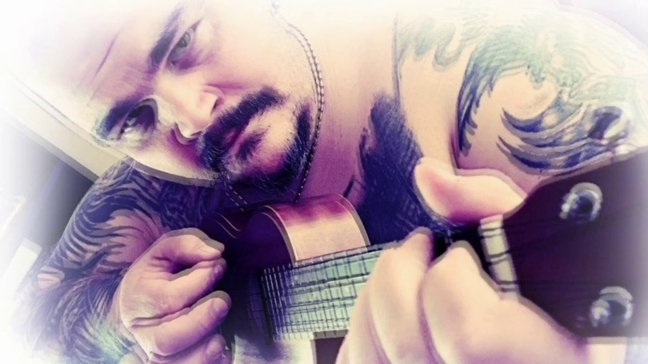 Ukulele ! Isten Hozott Kistestvérem !