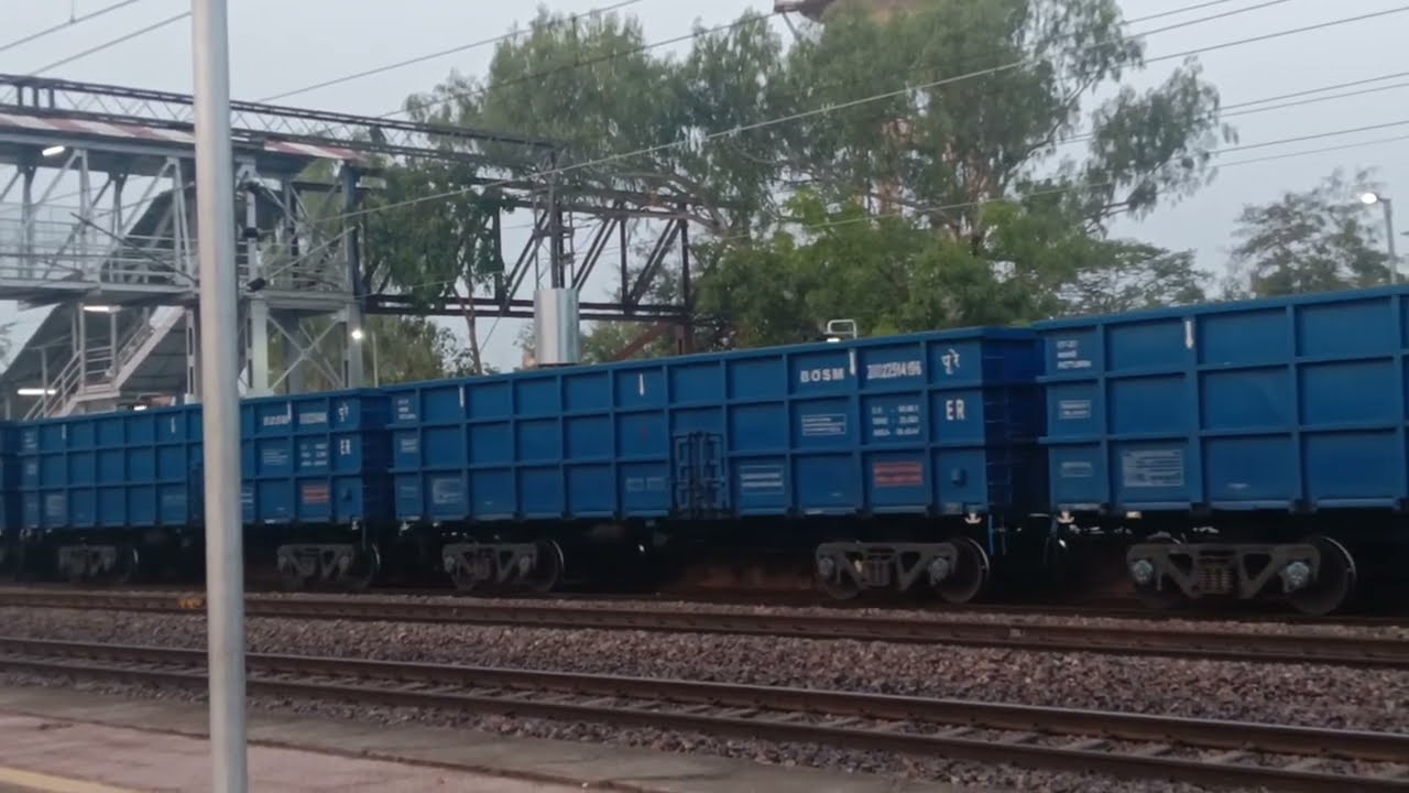 🚂 Long Freight Train Passing | Powerful Indian Goods Train 2 Minutes Video