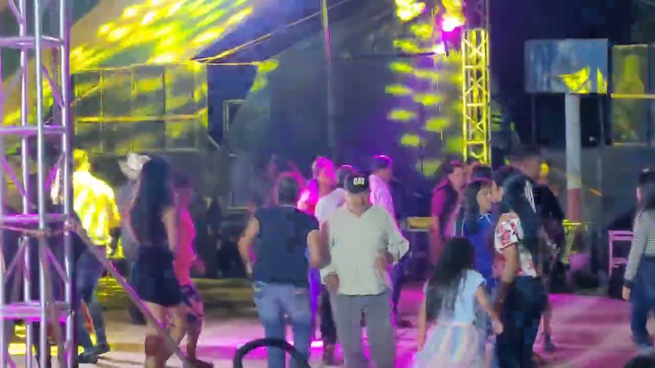 Disfrutando🎆La Boda🎎de la 🎇🎆Amiga🤩Luz Martinez Ayala🎉